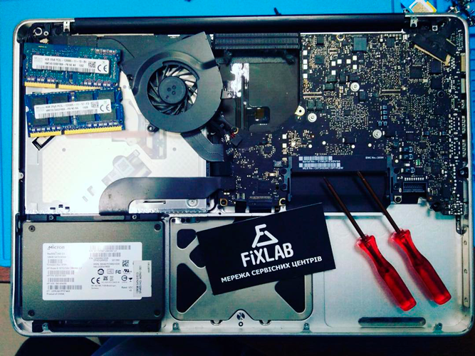 Apple macbook battery replacement